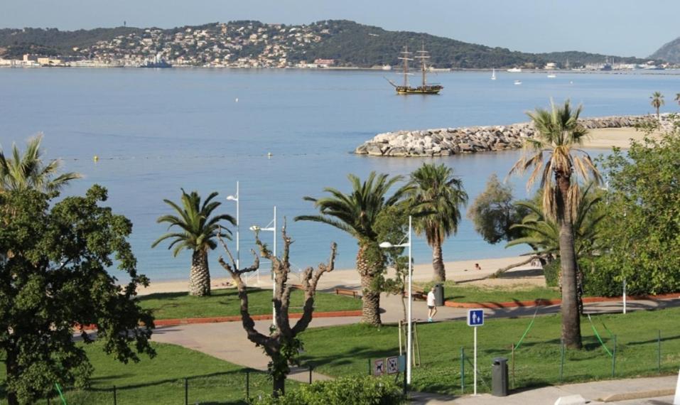 Appartement Avec Terrasse Toulon Exterior foto